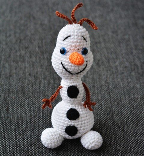 Háčkovaný sněhulák - návod háčkování sněhulák návod crochet návod na háčkování háčkovaný sněhulák frozen předloha elsa olaf ledové království crochetbylucikx 