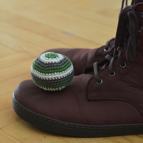 Hakisák zemitost háčkování hra hakisák míček balónek žonglování crochet footbag venku freestyle na ven háčkuji hakisáky hakysak 