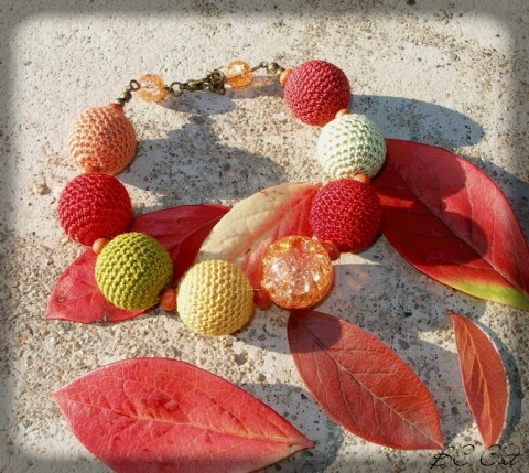 Barvy podzimu I. šperk náramek doplněk podzim kuličky háčkovaný duhový veselý korále hravý nápadný jeseň etro 