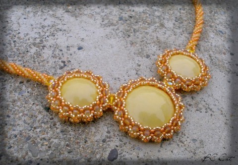 Summer Sun šperk náhrdelník korálky doplněk keramika žlutá léto slunce zář energie paprsky 