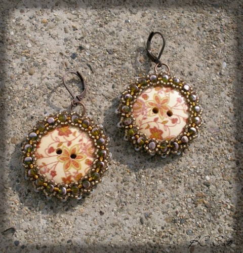 Senoseč šperk korálky doplněk náušnice podzim květy retro knoflík 