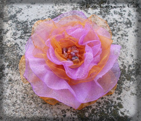 Rozkvetlé barvy - fialovo oranžová brož šperk radost doplněk květina růže květ barvy kytka duha pestrobarevná energie 