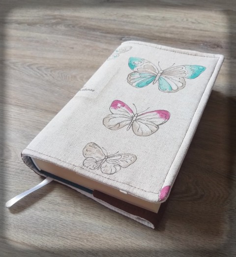 Obal na knihu - motýli hmyz motýl obal čtení pohádka motýlek motýlci obal na knihu četba 