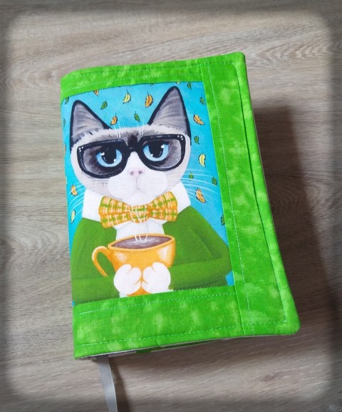Obal na knihu - Pan Číča čaj kočka kocour obal káva čtení pohádka kocourek obal na knihu četba macík macek 