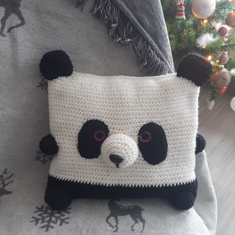Polštářek - Pandík doplněk háčkování polštář polštářek dítě panda zvířátko ruční práce dětský pokoj děkorace bytový textil 