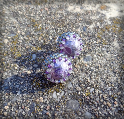 puzety Stone - fialová šperk kámen doplněk sklo přírodní rokajl puzety níáušnice 