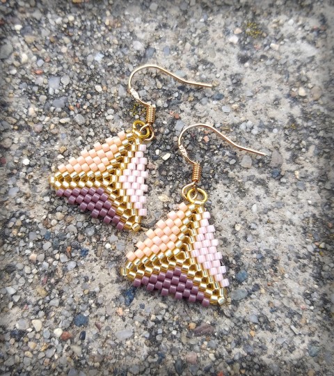 Triocolor no.2 šperk korálky doplněk náušnice miyuki trojúhelník geometrické cihlový steh brick stitch toho treasure 