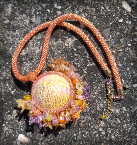 Tropické kvítí - náhrdelník šperk náhrdelník přívěsek korálky doplněk háčkovaná květy barvy kytičky duhový dutinka pestrobarevný kvítka hravý polymer bohatý nápadný tropický tropic slzičky fimošon  Tropické kvítí - náhrdelník šperk náhrdelník přívěsek korálky doplněk háčkovaná květy barvy kytičky duhový dutinka pestrobarevný kvítka hravý polymer bohatý nápadný tropický tropic slzičky fimošon