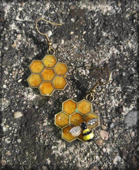 Velká plástev šperk doplněk náušnice včela včelka med plástev 