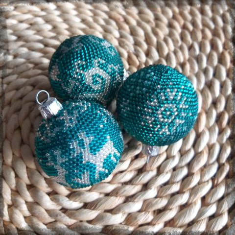 Baňky háčkované z korálků no.2 dekorace korálky vánoce sada ozdoba baňky koulička set vánoční ozdoba ozdůbka na stromeček baňka vánoční stromeček 