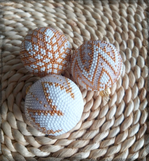 Baňky háčkované z korálků no.8 dekorace korálky vánoce sada ozdoba baňky koulička set vánoční ozdoba ozdůbka na stromeček baňka vánoční stromeček 