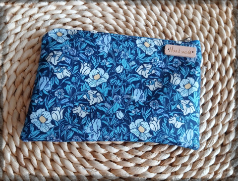 Květovaná kapsička no.05 květina peněženka louka barevná květ taštička kosmetická zahrada zahradní kytka kapsička veselá květované kapsa kosmetika na drobnosti hravá mošnička zahradnice 