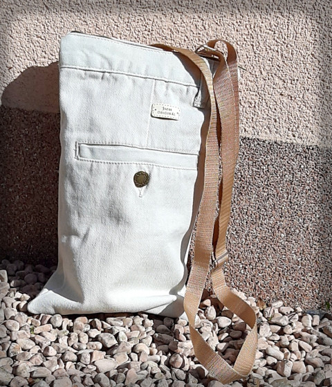 Džínová crossbody taška - béžová taška recyklace sportovní taštička kapsička kapsa džínovina do města na drobnosti crossbody 