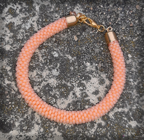 Pastelová duha - náramek - meruňka šperk náramek doplněk sklo háčkovaná láska romantika dutinka hravý pastelové jednoduchost emoce 