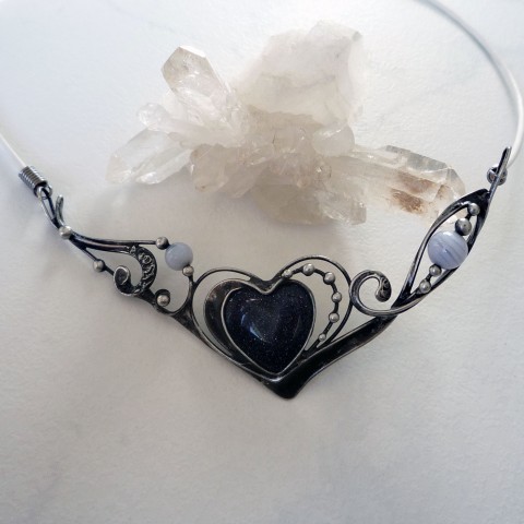 Třpytivý - avanturín + chalcedon šperk náhrdelník srdce modrá cín srdíčko láska patina chalcedon tiffany ples avanturín minerály večerní 