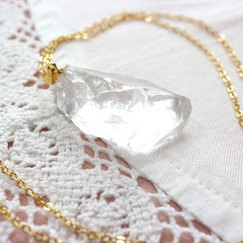 Náhrdelník s křišťálem náhrdelník přívěšek řetízek křišťál surový crystal nakrk pozlacený nugeta 