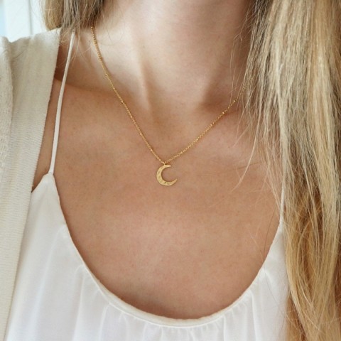 Řetízek s tepaným půlměsícem náhrdelník řetízek měsíc nakrk minimalismus půlměsíc moon 