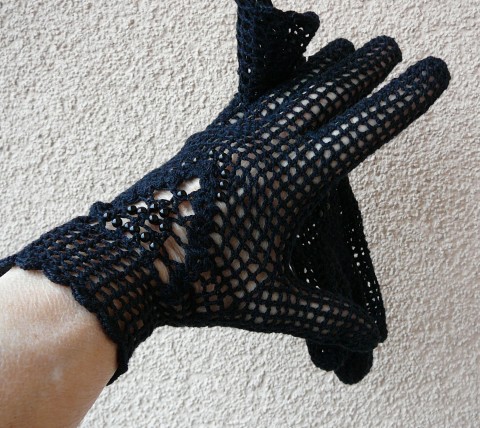 háčkované rukavičky s perličkama vintage retro romantické společenské sváteční černé rukavičky 