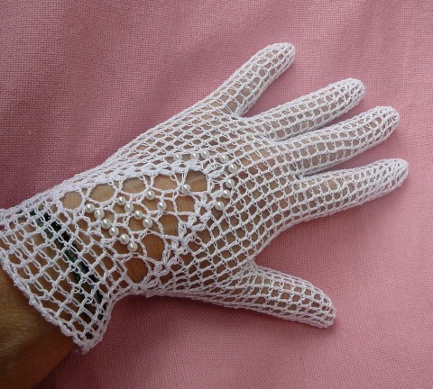 bílé háčkované rukavičky vintage romantické svatební společenské starobylé háčkované rukavičky retro rukavičky 