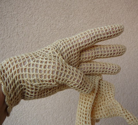 béžové rukavičky vel.M háčkované retro rukavičky vintage rukavičky háčkované rukavíčky béžové rukavičky rom romantické rukavičky 