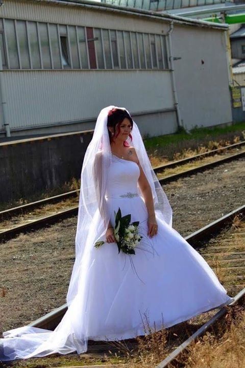 Dlouhý, třpytivý, závoj 3,5 m bílá třpytky svatba perličky svatební nevěsta závoj novomanželé 