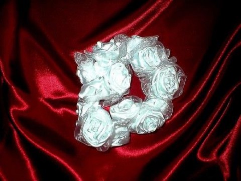 Svatební podvazek bílý s růžemi bílá láska růže svatba organza luxusní růžičky bílý satén svatební romantický nevěsta nevěstu podvazek 