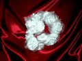 Svatební podvazek bílý s růžemi