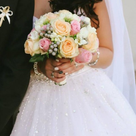 Svatební kytice jako živá růže kytka kytice svatební nevěsta gerbery umělá trvalá 