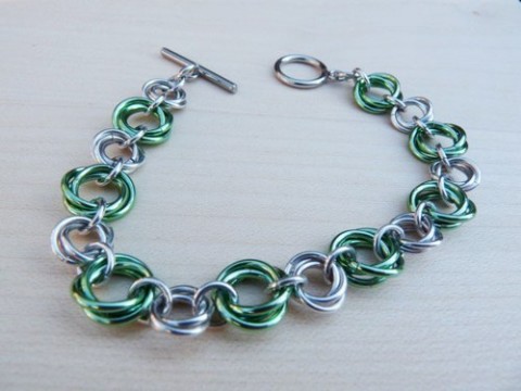 Hnízdečka do kolečka zeleného kroužky kroužkování chainmaille 