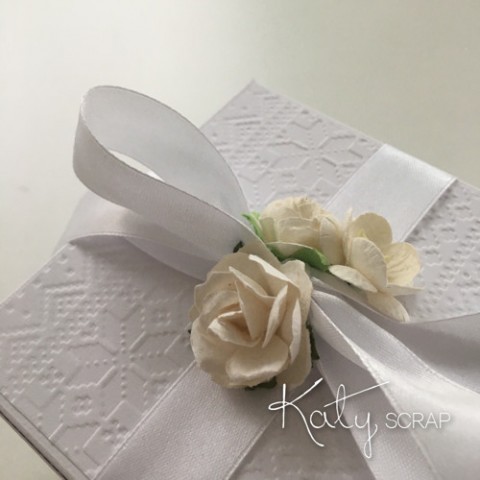 KRABIČKA1./svatební na peníze bílá originální dárek krabička svatba perleť luxusní damašek novomanželům 
