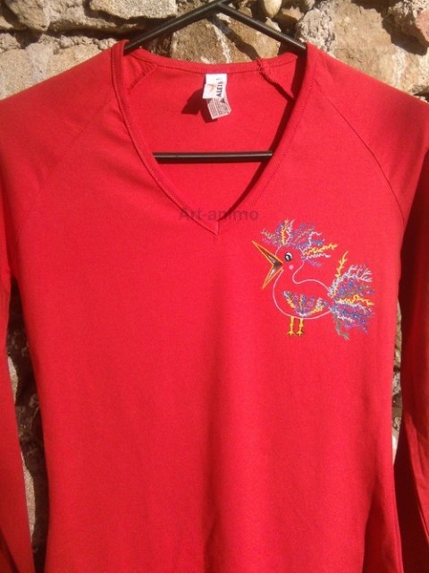 Karnevalový ptáček červená červené ptáček barevné veselé hravé triko tričko trička véčko dlouhý rukáv ručně malované hand made 