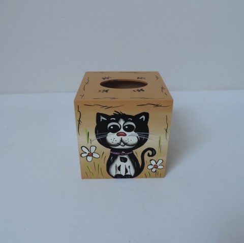 Krabička na kapesníky kočka dřevěná krabička na kapesníky-13 1x13 1x v.13 8cm možnost různých barev a deko přelakováno. cena za 1 kus možno 