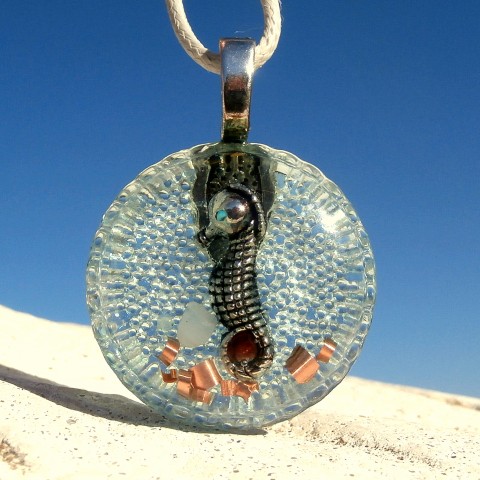 ORGONIT *Mořský koník*, 3 šperk granát křišťál minerály energie tyrkenit drahé kameny osobní orgonit stones.luxusní pendant 