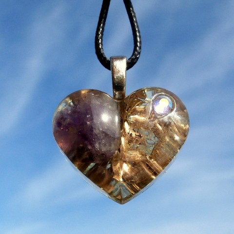 Orgonit, *Ametystové srdíčko* šperk křišťál minerály energie drahé kameny osobní orgonit stones.luxusní pendant 