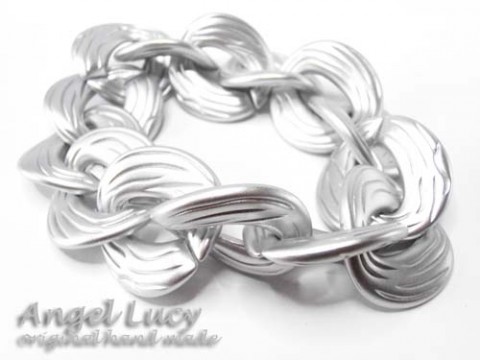 Silver náramek elegantní stříbrná plastové korálky 