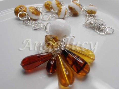 Broušenky v hnědobílém náhrdelník skleněné korálky brou 
