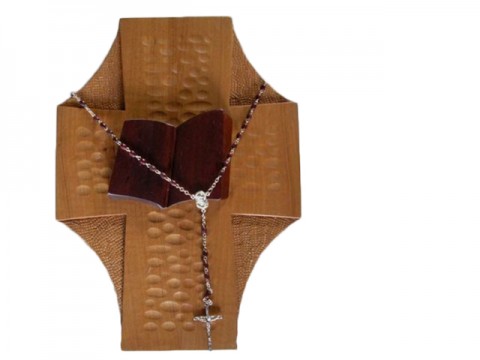 Kříž s biblí a růžencem. růženec kříž bible náboženské výrobky 