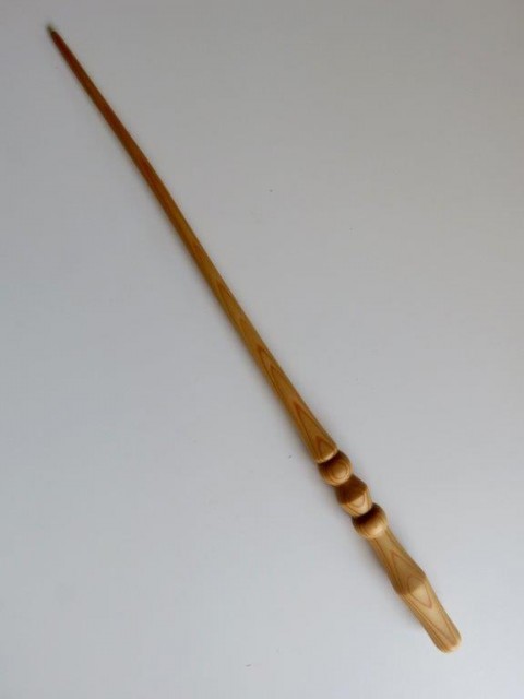 Zábavné čarování s hůlkou dřevo řezba dárek čáry kouzlo magie čaroděj kouzelník kouzelná hůlka kouzelnická hůl larpová hůlka 