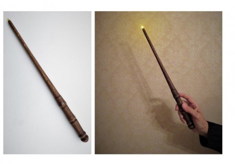 Dřevěná svítící hůlka kouzelníka dřevo řezba dárek plastika umění larp hallowen kouzelnická hůlka čarodějný dárek truhláři kouzelný obchod umělecké výrobky larpové výrobky con obchod 
