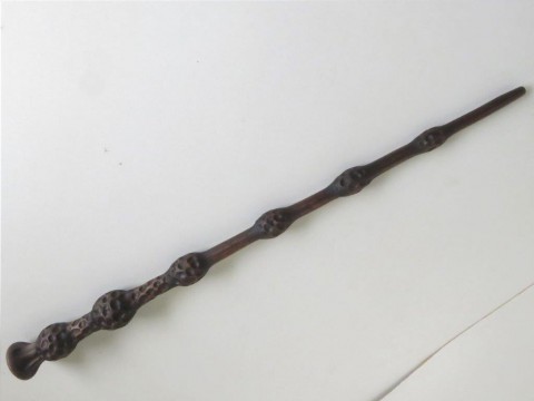 Brumbálova kouzelná bezová hůlka dřevo dárek čáry čarodějnice fantasy umění bradavice potter čarování kouzelnická hůlka brumbál 