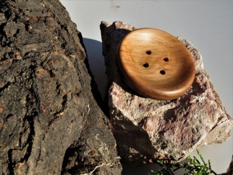 18. Knoflík pro štěstí – magnetka dřevo řezba dárek šití kolečko soustružení knoflík pozornost sleva magnetka švadlena truhlář 