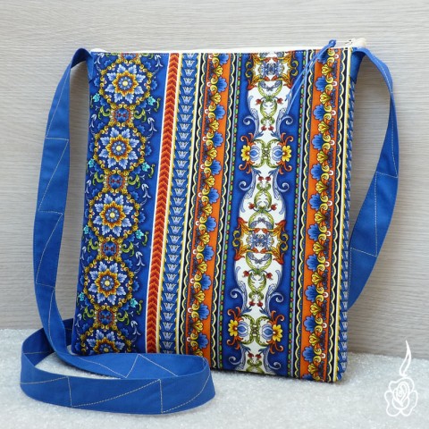 Taška s folklorními ornamenty barevná kabelka folklorní kabelka kabelka s ornamenty 