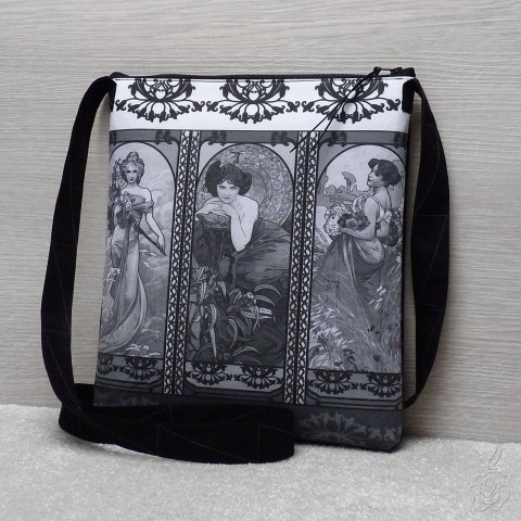 Černobílá taška Alfons Mucha secese černobílá mucha kabelka s obrázkem crossbody kabelka s muchou 
