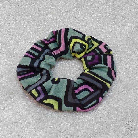 Vzorovaná gumička do vlasů barevná gumička látková gumička scrunchie vzorovaná gumička 