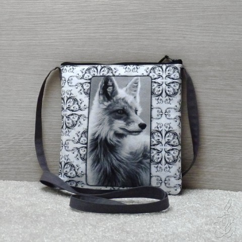 Menší černobílá kabelka - liška liška kabelka s obrázkem malá taštička černobílá kabelka látková kabelka 