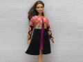 Barevný kabátek pro Barbie