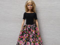 Květované šaty pro Barbie