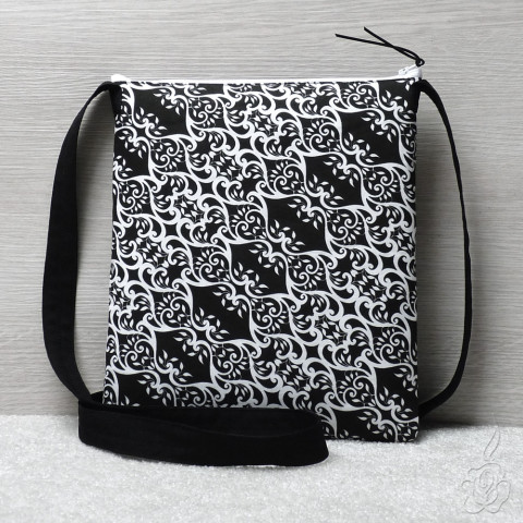 Černobílá crossbody kabelka- Amálie vzorovaná kabelka černobílá kabelka látková kabelka crossbody kabelka 