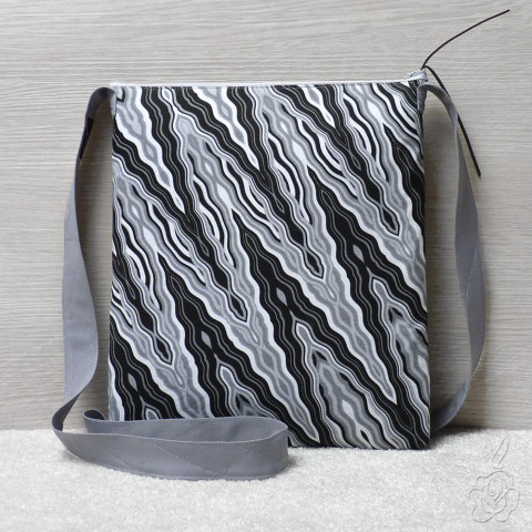 Černobílá crossbody kabelka- Ingrid šedá kabelka vzorovaná kabelka černobílá kabelka látková kabelka crossbody kabelka 