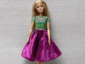Barevné šatičky pro Barbie